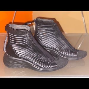 Nike 6.5 Lunarsandiator Blk Gladiator Sandal/Snkr